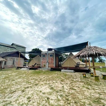 Rembulan Escape Bell Tent 1 カンポン・ペナリック エクステリア 写真