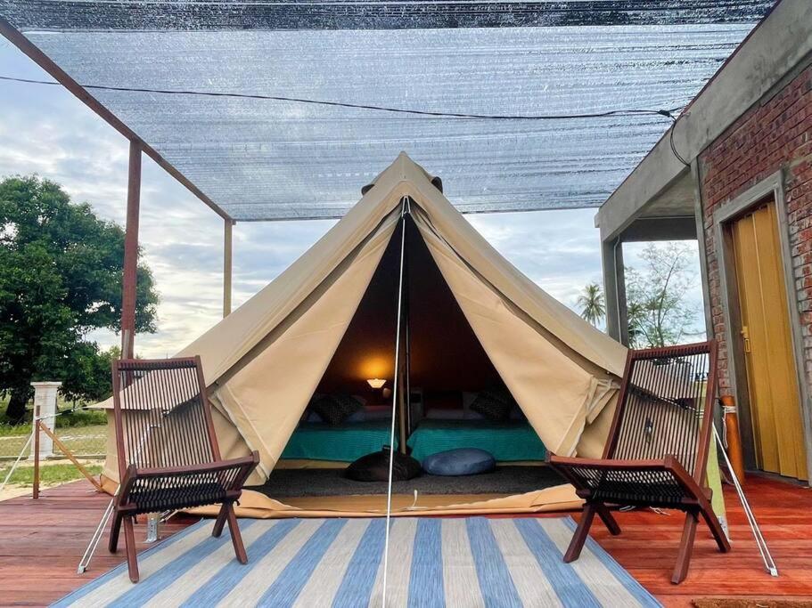 Rembulan Escape Bell Tent 1 カンポン・ペナリック エクステリア 写真